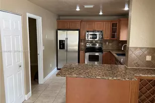 804 NW 99th Ave, Plantation, FL 33324 - Photo 3