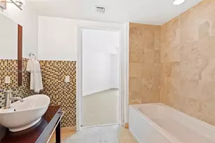 350 S Miami Ave, Miami, FL 33130 - Photo 21