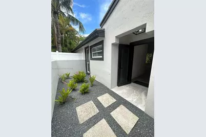 19179 NW 22nd St, Pembroke Pines, FL 33029 - Photo 3