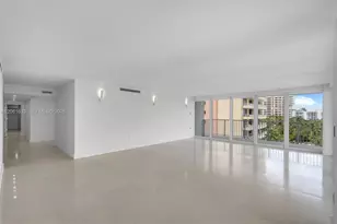 881 Ocean Dr, Key Biscayne, FL 33149 - Photo 3