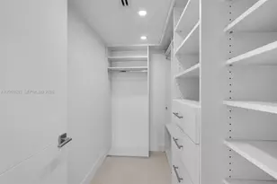 881 Ocean Dr, Key Biscayne, FL 33149 - Photo 23