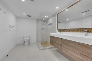 881 Ocean Dr, Key Biscayne, FL 33149 - Photo 25