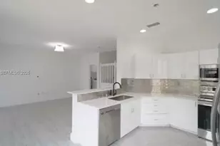 11022 NW 48th Ln, Doral, FL 33178 - Photo 13