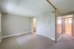 6211 SW 37th St, Davie, FL 33314 - Photo 13