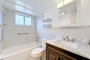 6211 SW 37th St, Davie, FL 33314 - Photo 23