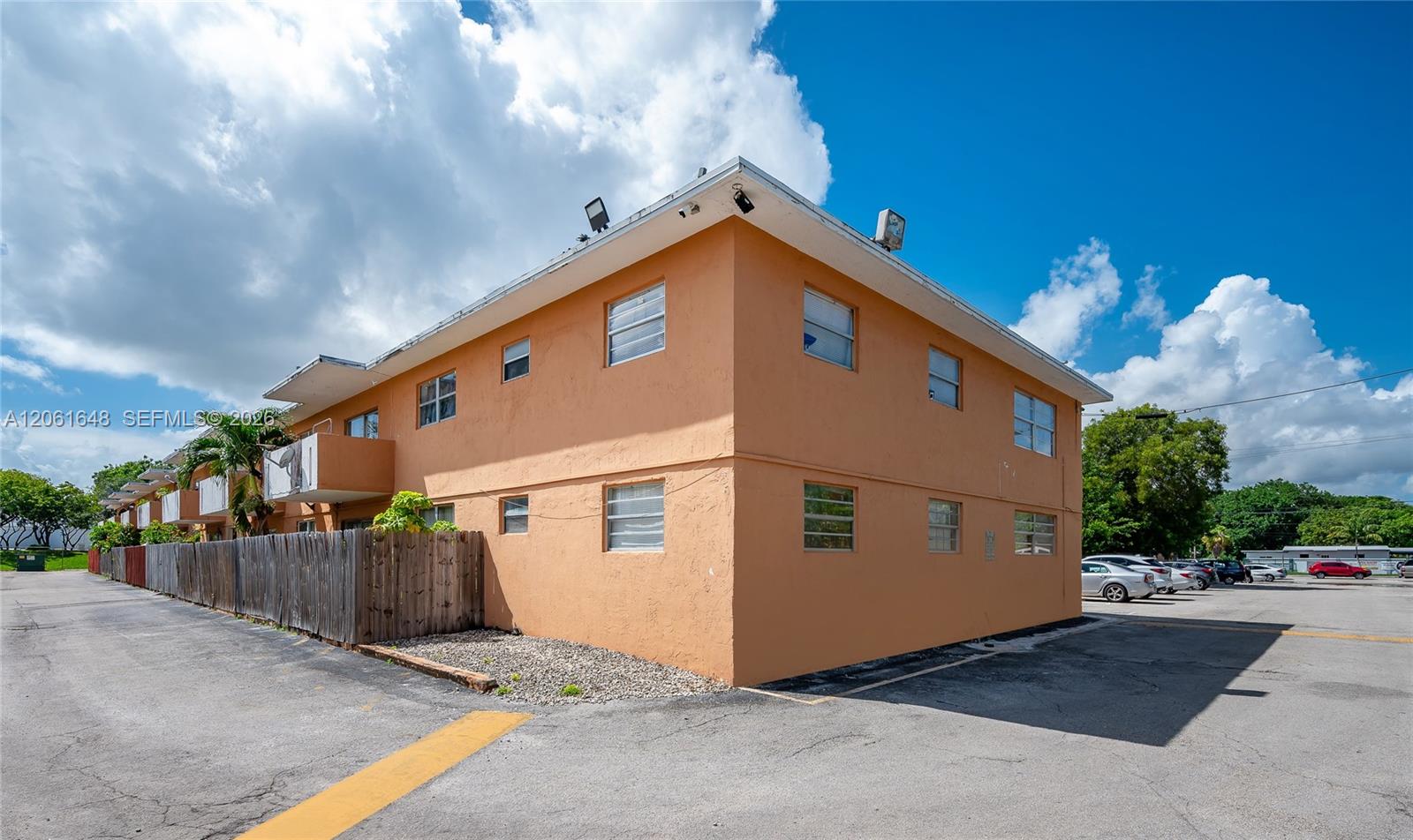 9760 SW 184th St #6D - 9760 SW 184th St #6D, Cutler Bay, FL 33157 Luxury Property | Jose Angel Pina