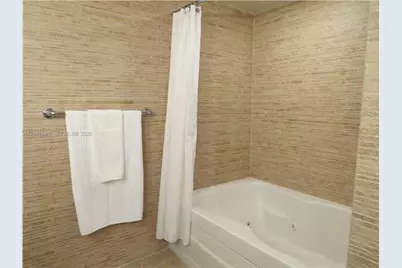 50 Biscayne Blvd #508, Miami, FL 33132 - Photo 13
