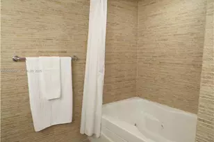 50 Biscayne Blvd, Miami, FL 33132 - Photo 13