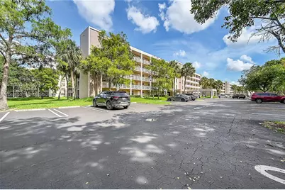 1100 NW 87th Ave #401, Coral Springs, FL 33071 - Photo 3