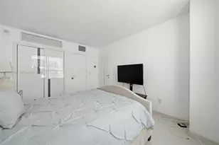 9801 Collins Ave, Bal Harbour, FL 33154 - Photo 21