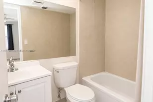 4044 NW 19th St, Lauderhill, FL 33313 - Photo 7