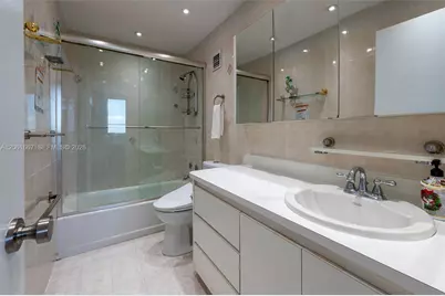 5005 Collins Ave #1506, Miami Beach, FL 33140 - Photo 11