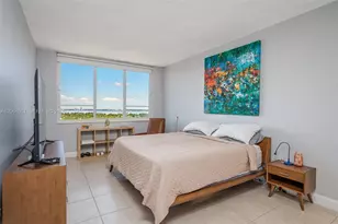 5005 Collins Ave, Miami Beach, FL 33140 - Photo 9