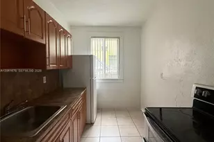 920 SW 9th Ct, Miami, FL 33130 - Photo 3