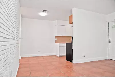 304 SE 9th Ct #6, Hallandale Beach, FL 33009 - Photo 9