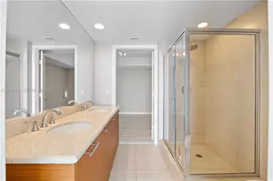 50 Biscayne Blvd, Miami, FL 33132 - Photo 11