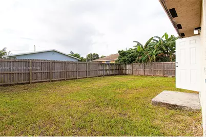455 NW 14th St, Florida City, FL 33034 - Photo 13