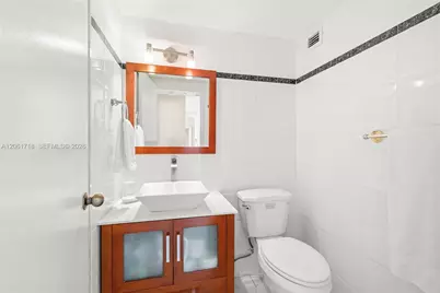 5601 Collins Ave #1515, Miami Beach, FL 33140 - Photo 19