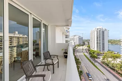 5601 Collins Ave #1515, Miami Beach, FL 33140 - Photo 13