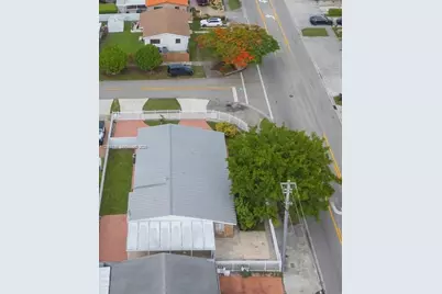 3685 W 9th Ave, Hialeah, FL 33012 - Photo 31