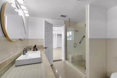 3685 W 9th Ave, Hialeah, FL 33012 - Photo 13