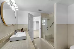 3685 W 9th Ave, Hialeah, FL 33012 - Photo 13