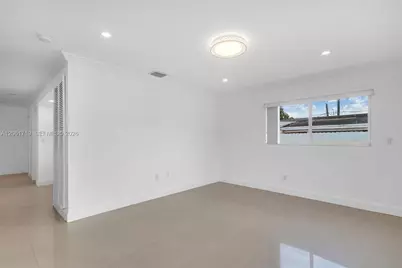 3685 W 9th Ave, Hialeah, FL 33012 - Photo 19