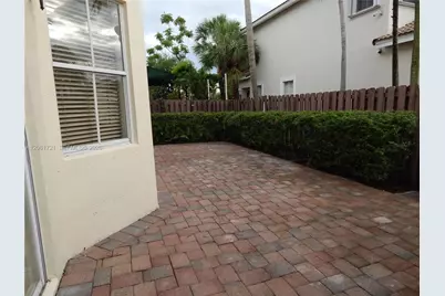 320 SW 87th Ct, Miami, FL 33174 - Photo 29