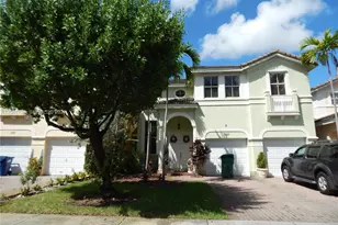 320 SW 87th Ct, Miami, FL 33174 - Photo 1