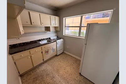 3045 NW 21st Ct #2, Miami, FL 33142 - Photo 5