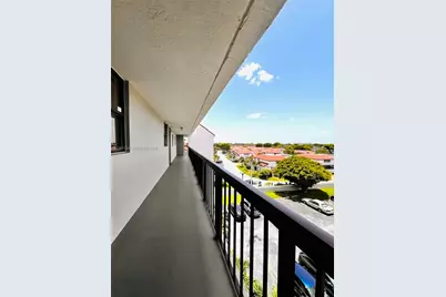 10145 NW 9th St Cir #7-505, Miami, FL 33172 - Photo 3