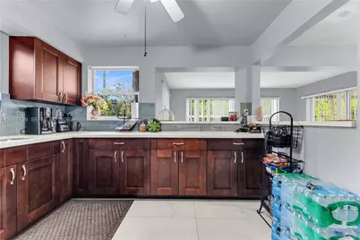 1019 S 29th Ave, Hollywood, FL 33020 - Photo 17