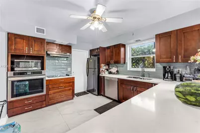 1019 S 29th Ave, Hollywood, FL 33020 - Photo 11