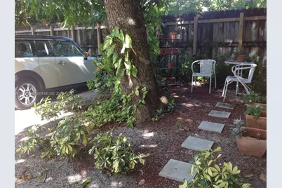 1661 SW 13th St #3, Miami, FL 33145 - Photo 17