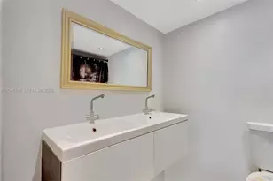 18051 Biscayne Blvd, Aventura, FL 33160 - Photo 15