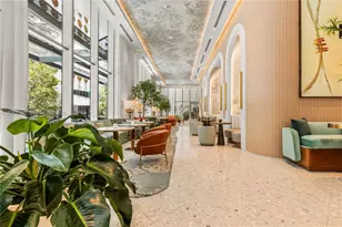 77 SE 5th St, Miami, FL 33131 - Photo 43