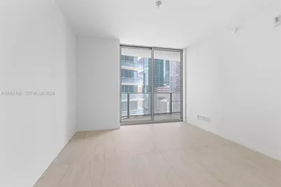 77 SE 5th Street #2205, Miami, FL 33131 - Photo 13