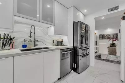 18071 Biscayne Blvd #901, Aventura, FL 33160 - Photo 17