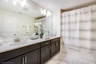 4811 Lullaby Ln, Kissimmee, FL 34746 - Photo 9