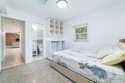 320 NE 59th Ct, Oakland Park, FL 33334 - Photo 15