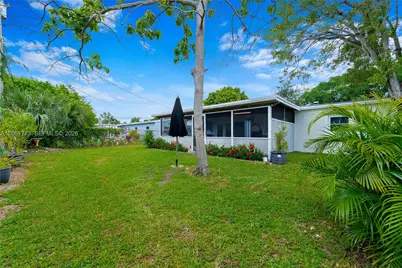 320 NE 59th Ct, Oakland Park, FL 33334 - Photo 23