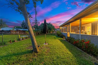 320 NE 59th Ct, Oakland Park, FL 33334 - Photo 25