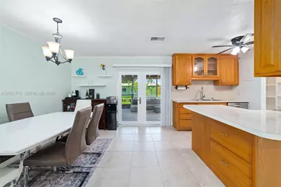 320 NE 59th Ct, Oakland Park, FL 33334 - Photo 9