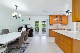 320 NE 59th Ct, Oakland Park, FL 33334 - Photo 9