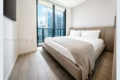 398 NE 5th St #1615, Miami, FL 33132 - Photo 5