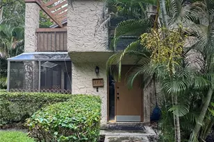175 Wimbledon Lake Dr, Plantation, FL 33324 - Photo 1
