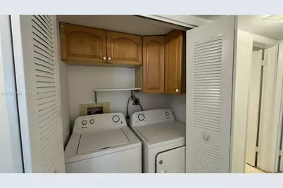 175 Wimbledon Lake Dr, Plantation, FL 33324 - Photo 15