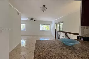175 Wimbledon Lake Dr, Plantation, FL 33324 - Photo 3