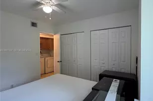 175 Wimbledon Lake Dr, Plantation, FL 33324 - Photo 3