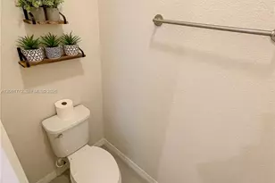 5100 Eucalyptus Dr, Hollywood, FL 33021 - Photo 5